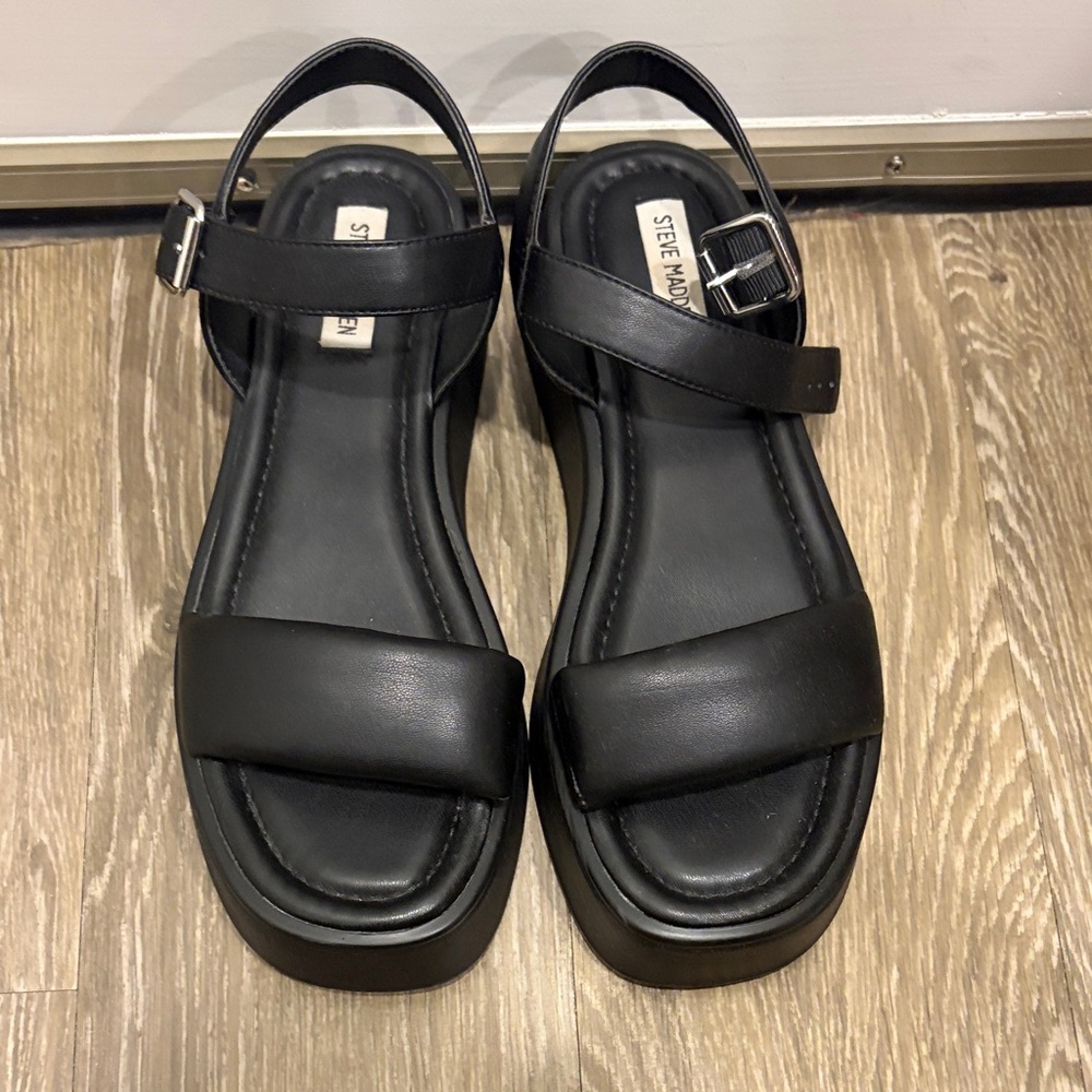 Steve Madden Black Leather Platform Sandals with Buckle Strap